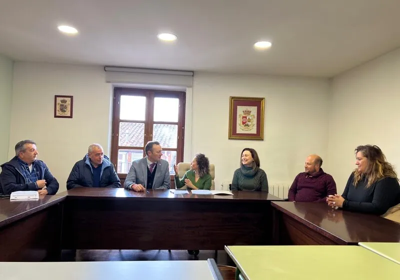 Noticias de Cantabria | El Cántabro | El Ayuntamiento de Molledo adquirirá una pala excavadora con los fondos LEADER que gestiona el GAL Campoo-Los Valles