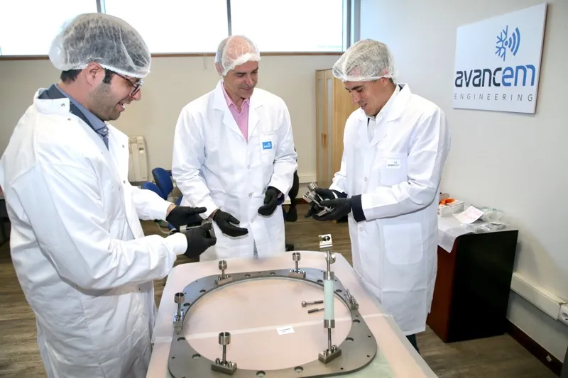  Zuloaga: «Es una grandísima noticia que la ingeniería de Cantabria se vincule con el CERN de Ginebra»