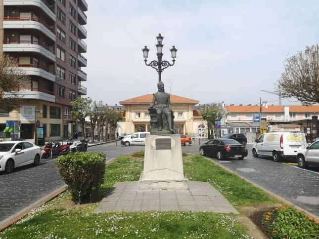  Lecturas de Cervantes e Iñigo López de Mendoza, el Marqués de Santillana, en el 625 aniversario de su nacimiento, y de otros autores