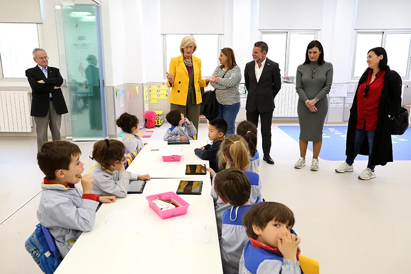  Marina Lombó visita el colegio La Salle de Santander que cuenta con nuevos espacios para educación infantil