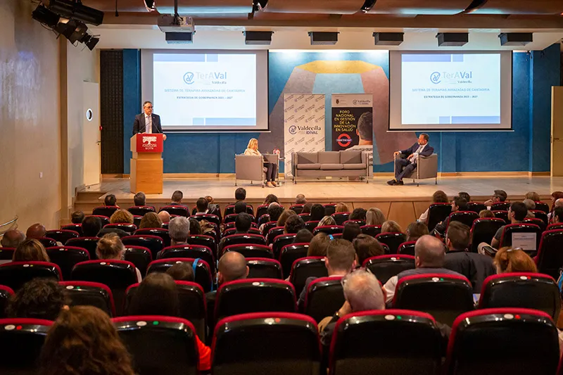  Cantabria explica a pacientes, investigadores y empresas su estrategia de terapias avanzadas