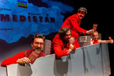  Yllana visitará el Teatro Vimenor  con su espectáculo ‘Passport’, un homenaje a la vida de los artistas que cruzan fronteras para compartir la risa por el mundo