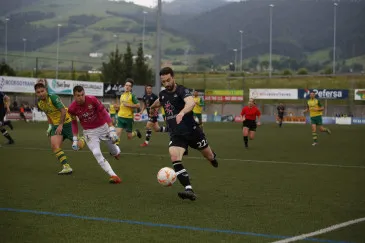  El Vimenor da un paso de gigante ganando en la ida de la final autonómica de la fase de ascenso a Segunda RFEF al Tropezón