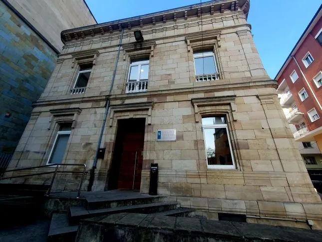 La Biblioteca Municipal Gabino Teira amplía su horario para preparar los exámenes hasta 29 de junio