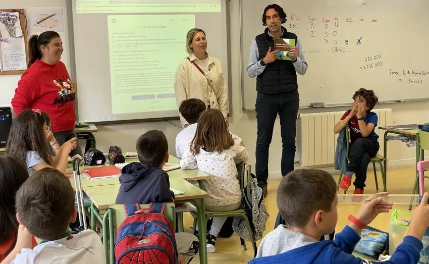  EL AYUNTAMIENTO DE ASTILLERO LANZA UN NUEVO LIBRO INFANTIL SOBRE LA HISTORIA DEL MUNICIPIO