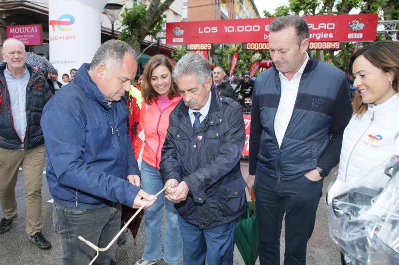  Revilla da la salida a Los 10.000 del Soplao