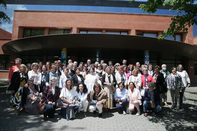  El Hospital Sierrallana rinde homenaje a los 85 profesionales jubilados durante 2020, 2021 y 2022