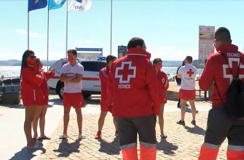  Adjudicado a Cruz Roja el servicio de salvamento, socorrismo y baño adaptado