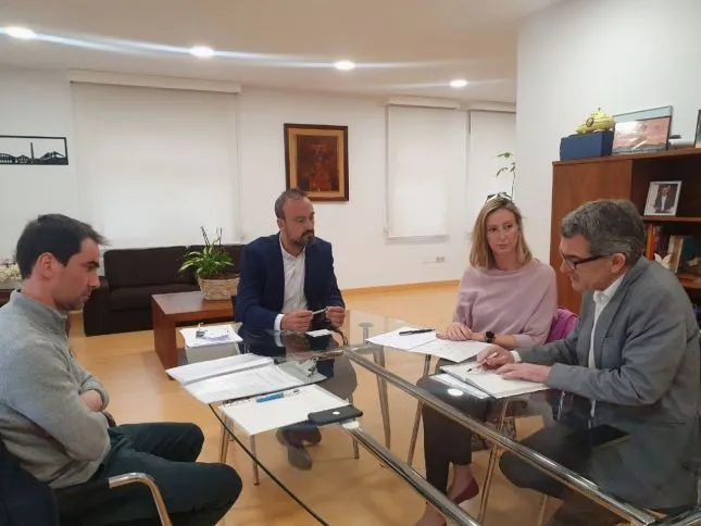  Reunión con representantes de la Asociación de Hostelería de Cantabria