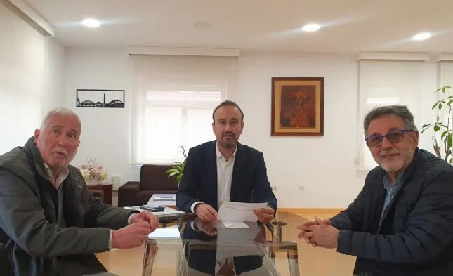 Noticias de Cantabria | El Cántabro | Torrelavega dedicará un espacio público a las maestras y maestros