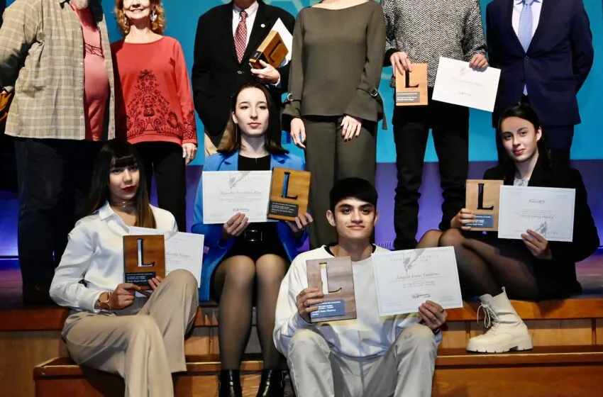  Hasta el 15 de mayo se pueden enviar originales para los premios “José Hierro”