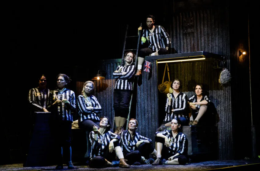 Noticias de Cantabria | El Cántabro | ‘Ladies Football Club’ abre el mes de junio con doble función en la sala Pereda