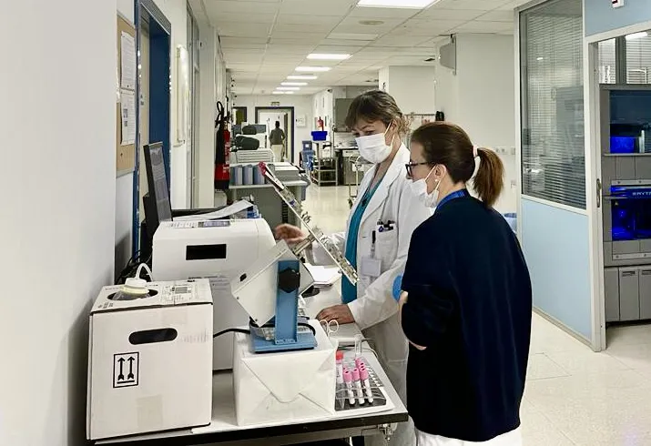 Noticias de Cantabria | El Cántabro | Cantabria despliega su estrategia de terapias avanzadas en la atención a pacientes, la investigación y la producción de medicamentos