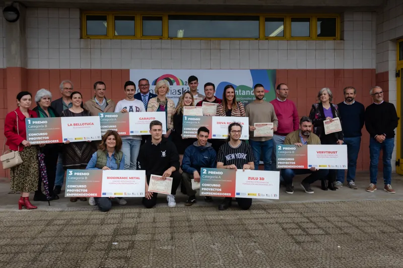  El IES Montesclaros de Reinosa y el centro formativo Decroly de Santander, ganadores de los premios de emprendimiento en la FP