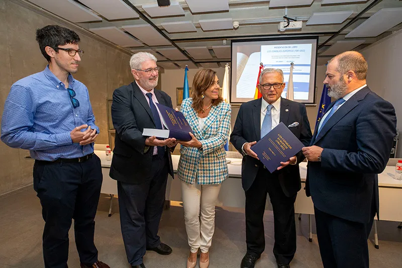 Fernández Viaña califica el libro ‘Los Consejos Europeos (1961-2022)’ como un referente para conocer las orientaciones de la UE