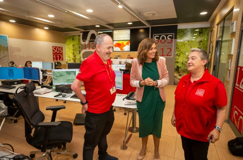  La consejera de Presidencia analiza con el 112 la previsión de actividad para el verano