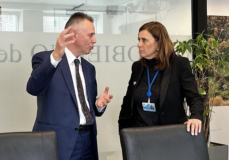  El Gobierno de Cantabria apoya a Saint Gobain en la aplicación de la normativa europea por parte del Estado español para impedir la competencia asiática