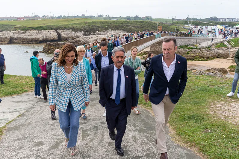  El Gobierno en funciones acompaña a los vecinos de Santander en la celebración de la festividad de la Virgen del Mar