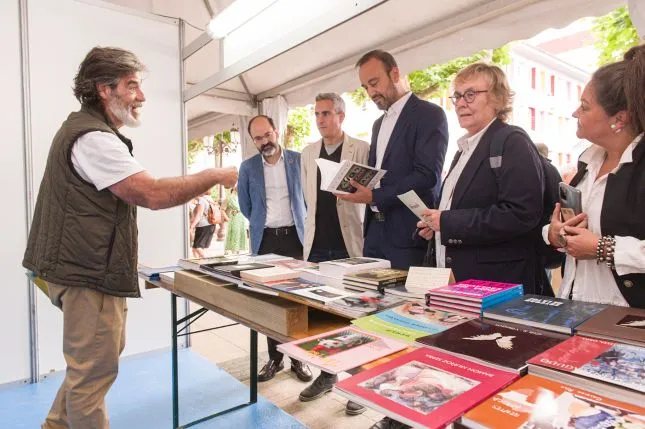  Inaugurada la sexta edición de la Feria del Libro ‘Libreando’ en la Avenida de España