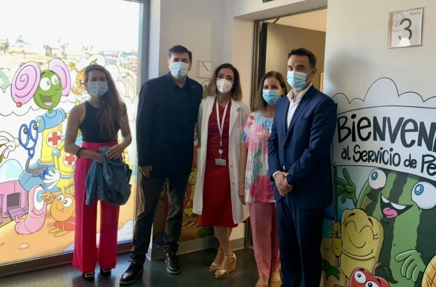  Valdecilla incorpora nuevos murales en el Servicio de Pediatría para continuar humanizando el entorno asistencial infantil con las mascotas del hospital, Valde y Cilla