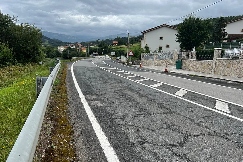  Fomento autoriza el inicio de las obras del paseo peatonal entre Treto y Coz de Monte (Bárcena de Cicero)