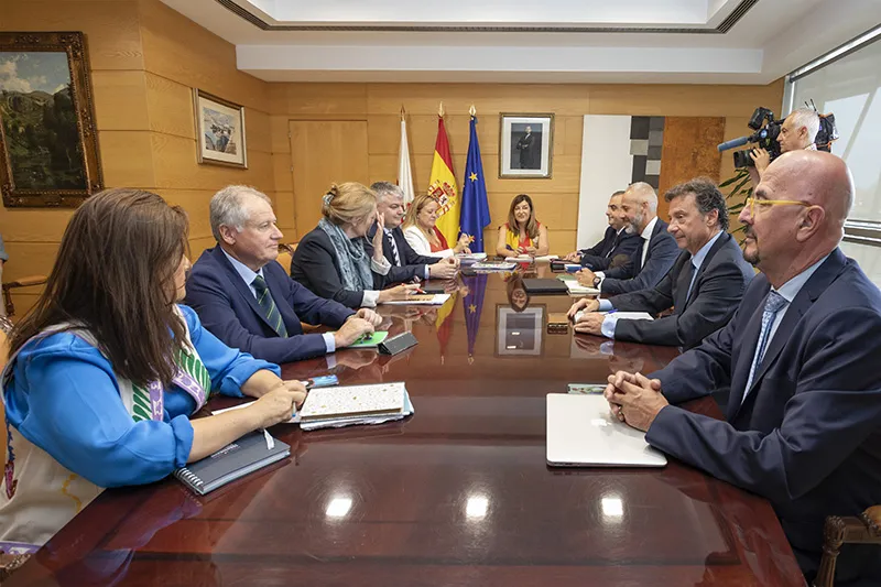  Buruaga pide a sus consejeros un informe de situación de cada área en la primera reunión del Consejo de Gobierno