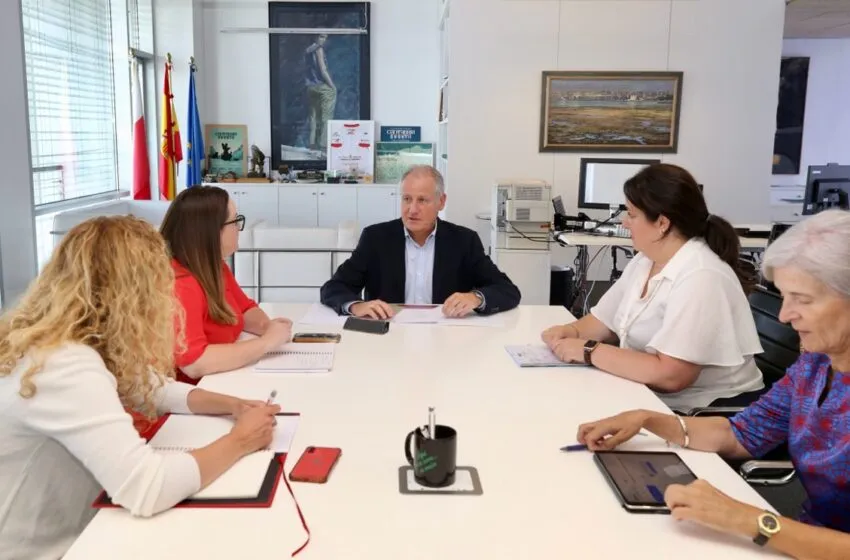 Arasti analiza con CCOO y UGT la organización del nuevo marco del Diálogo Social