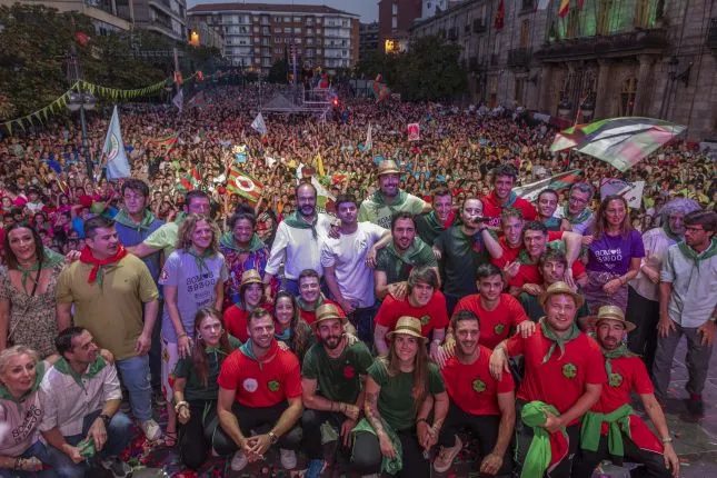  El pregón de Los ‘Patrooners’ reune a miles de personas para abrir La Patrona 2023