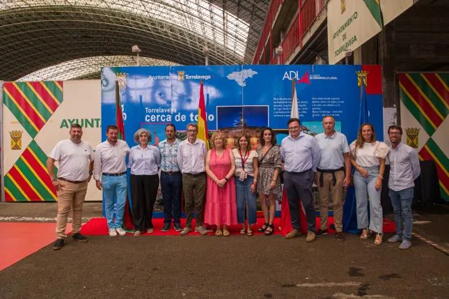 Inaugurada la Feria del Stock de Torrelavega