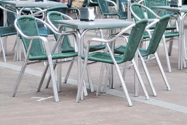  Pérez Noriega recuerda a la AEHC que el Ayuntamiento apoya a los hosteleros todo lo posible pero “no puede incumplir las normativas”