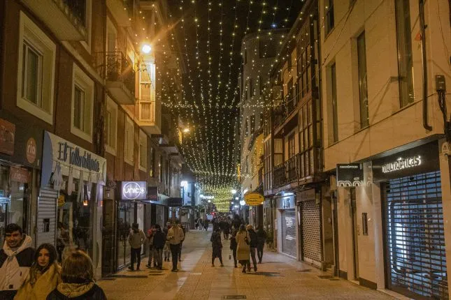 Torrelavega saca a licitación el suministro y montaje del alumbrado navideño