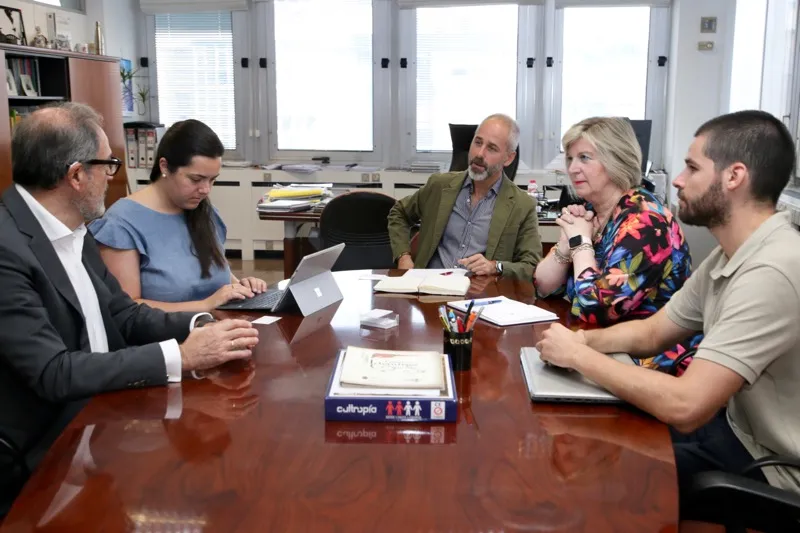 Noticias de Cantabria | El Cántabro | Silva se compromete a impulsar los programas que favorezcan el desarrollo del talento de las mujeres