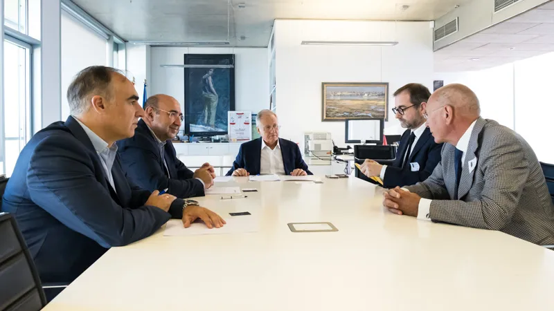 Industria muestra su interés por los proyectos del Clúster de Defensa