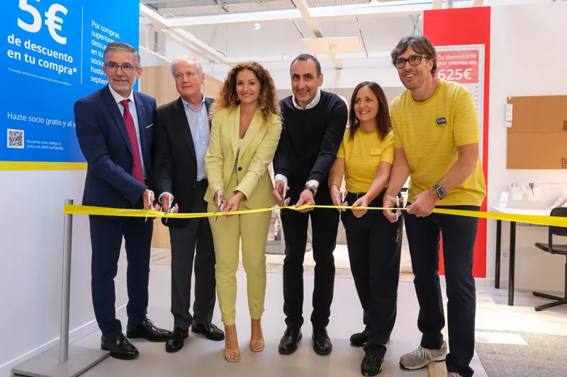 Arasti destaca la apuesta de IKEA por Cantabria con la apertura de un espacio pionero y la creación de 23 empleos directos