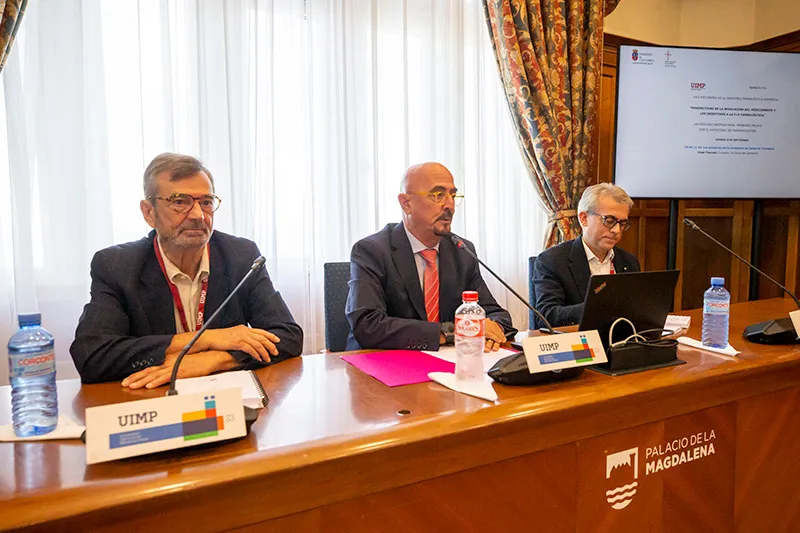 Pascual sitúa la innovación, el talento y la sostenibilidad como ejes de las políticas sanitarias y del proyecto del parque científico y tecnológico de la Residencia Cantabria
