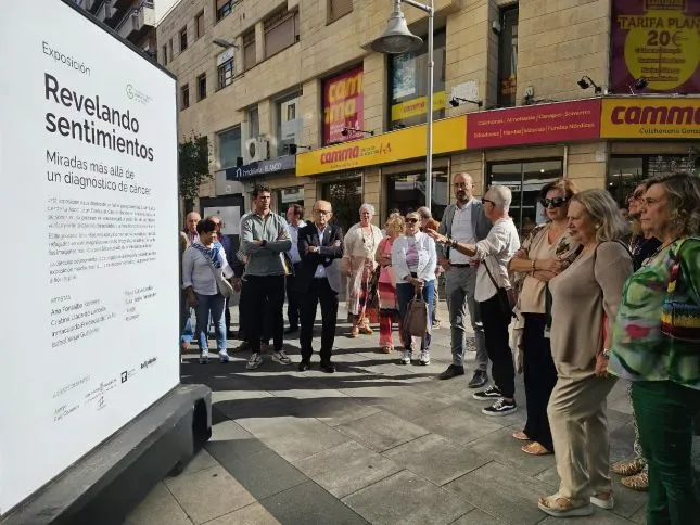 Inaugurada en la calle Consolación la exposición ‘Revelando sentimientos’