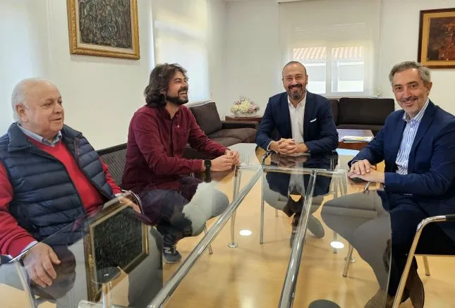 Noticias de Cantabria | El Cántabro | López Estrada recibe al nuevo presidente del Club Rotario de Torrelavega, Javier Rodríguez Sánchez