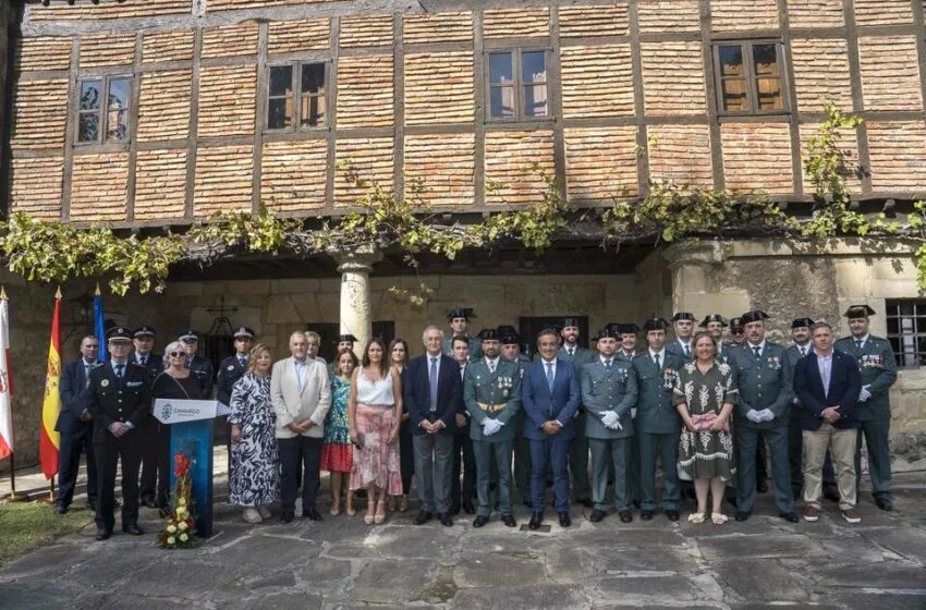 Movellán anima a la sociedad a inspirarse en los valores de la Guardia Civil