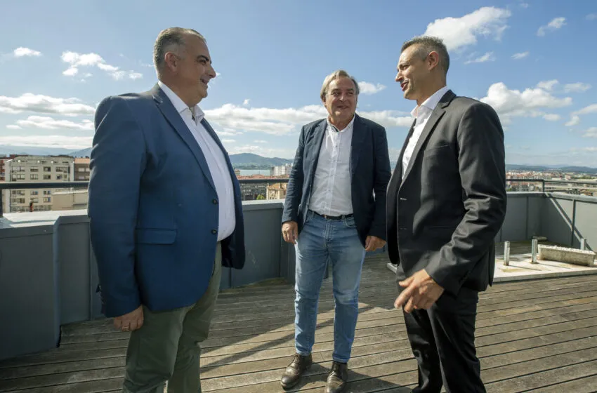  Fomento anuncia a la redacción del proyecto para renovar la carretera entre Vega de Pas y Entrambasmestas