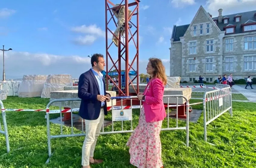 Noticias de Cantabria | El Cántabro | El exterior del Palacio de la Magdalena acoge estos días un prototipo de aerogenerador fotovoltaico