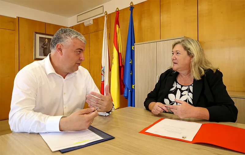 Agüeros se compromete con la alcaldesa de Los Tojos a mejorar la gestión en la recaudación de los tributos municipales