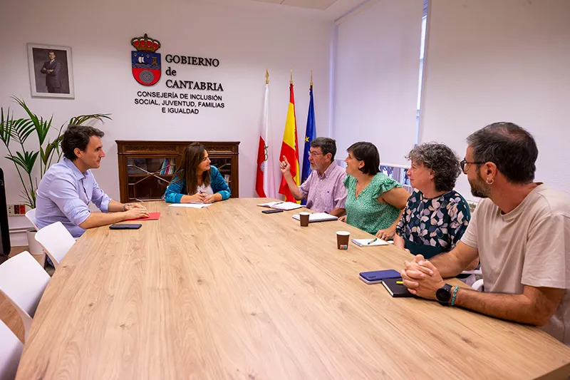 Gómez del Río aboga por visibilizar la cooperación al desarrollo e incentivarla, especialmente entre los jóvenes