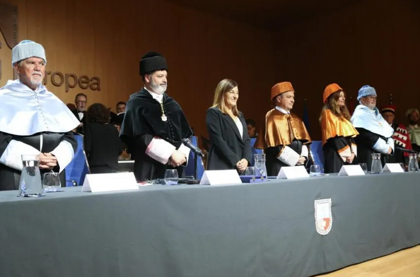 Buruaga apuesta por una «Cantabria del conocimiento» apoyada en las fortalezas de su sistema universitario