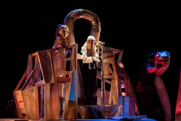  El circuito Escena de la Cultura Contraataca recala este fin de semana en Piélagos con los espectáculos “La lámpara maravillosa” y “Porno”