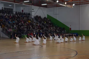 Noticias de Cantabria | El Cántabro | 212 alumnos de cuatro academias de danza de Piélagos bailan para recaudar fondos para la Asociación Apapachando y la Fundación Ana Carolina Díez Mahou