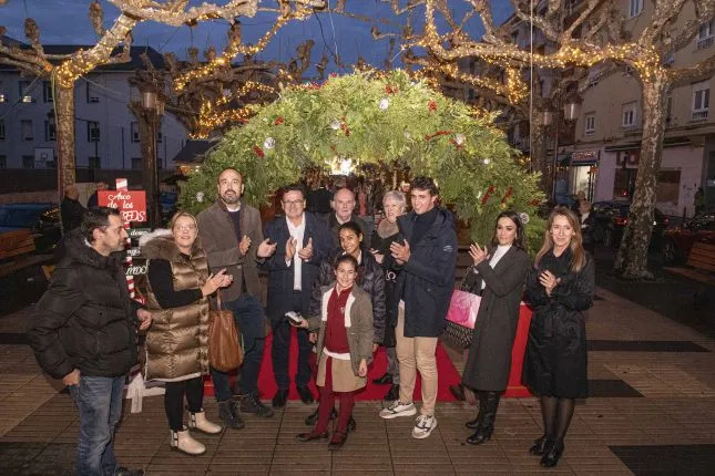 Noticias de Cantabria | El Cántabro | Inaugurado el Mercado de Navidad en la Avenida de España