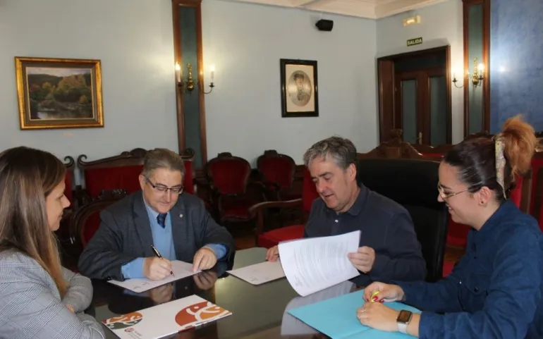  Ayuntamiento y Ascasam abogan por el desarrollo integral de las personas con problemas de salud mental