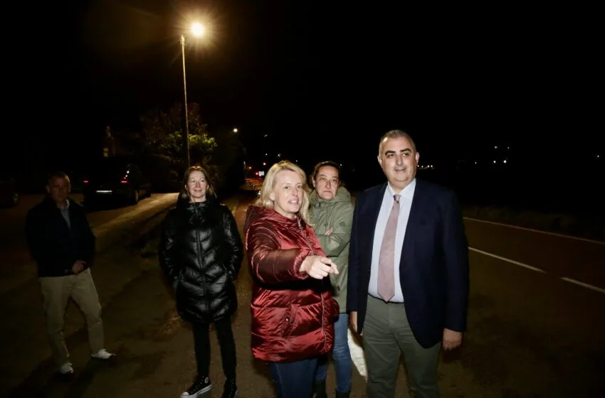 Noticias de Cantabria | El Cántabro | Fomento instala 12 nuevos puntos de luz entre Navajeda y La Cavada en el municipio de Entrambasaguas