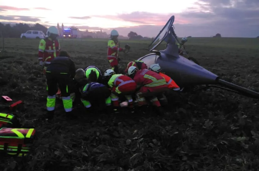 Noticias de Cantabria | El Cántabro | Dos heridos tras estrellarse un helicóptero en un campo de vuelo de Cóbreces