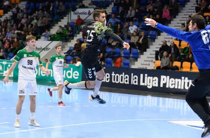  El Bathco BM Torrelavega regreso de Navarra sin botín